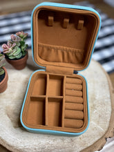 Load image into Gallery viewer, Jewelry Leather Box