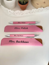 Load image into Gallery viewer, Leather Pen with Case