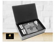 Load image into Gallery viewer, Leatherette Flask Gift Set