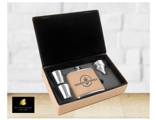 Load image into Gallery viewer, Leatherette Flask Gift Set