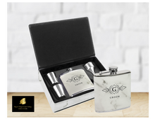 Load image into Gallery viewer, Leatherette Flask Gift Set