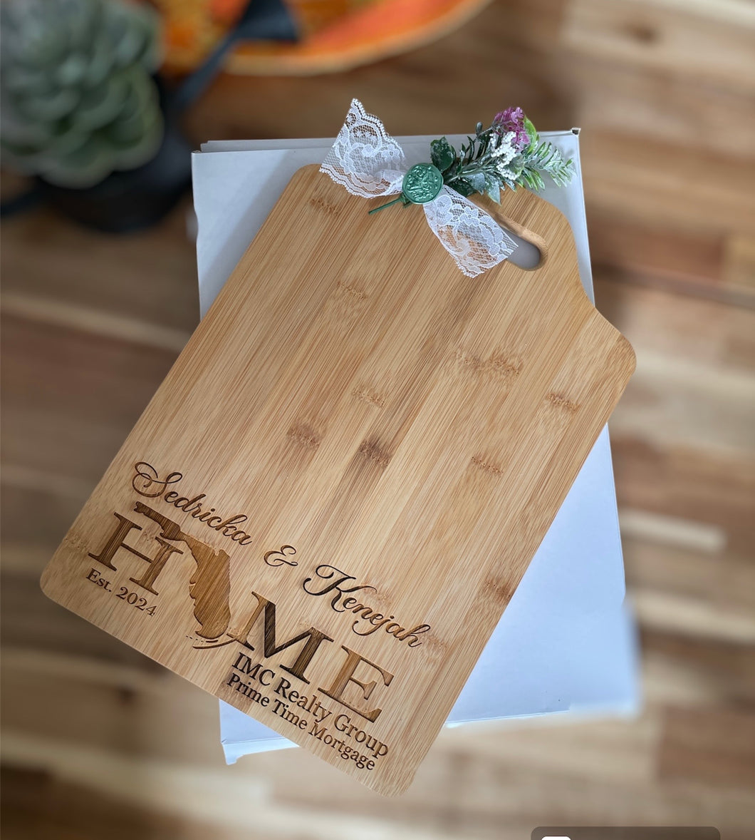 Cutting Board Closing Gift